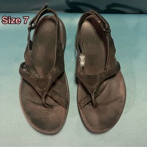 Merrell Sandals Size 7  "Savannah" Performance Footwear Black Leather